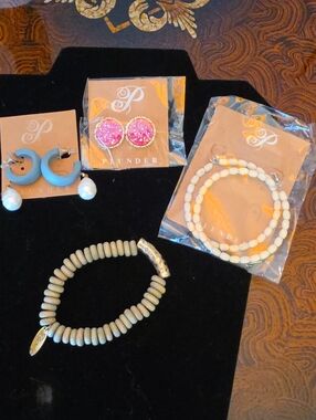 Plunder Earrings (3) & Bracelet